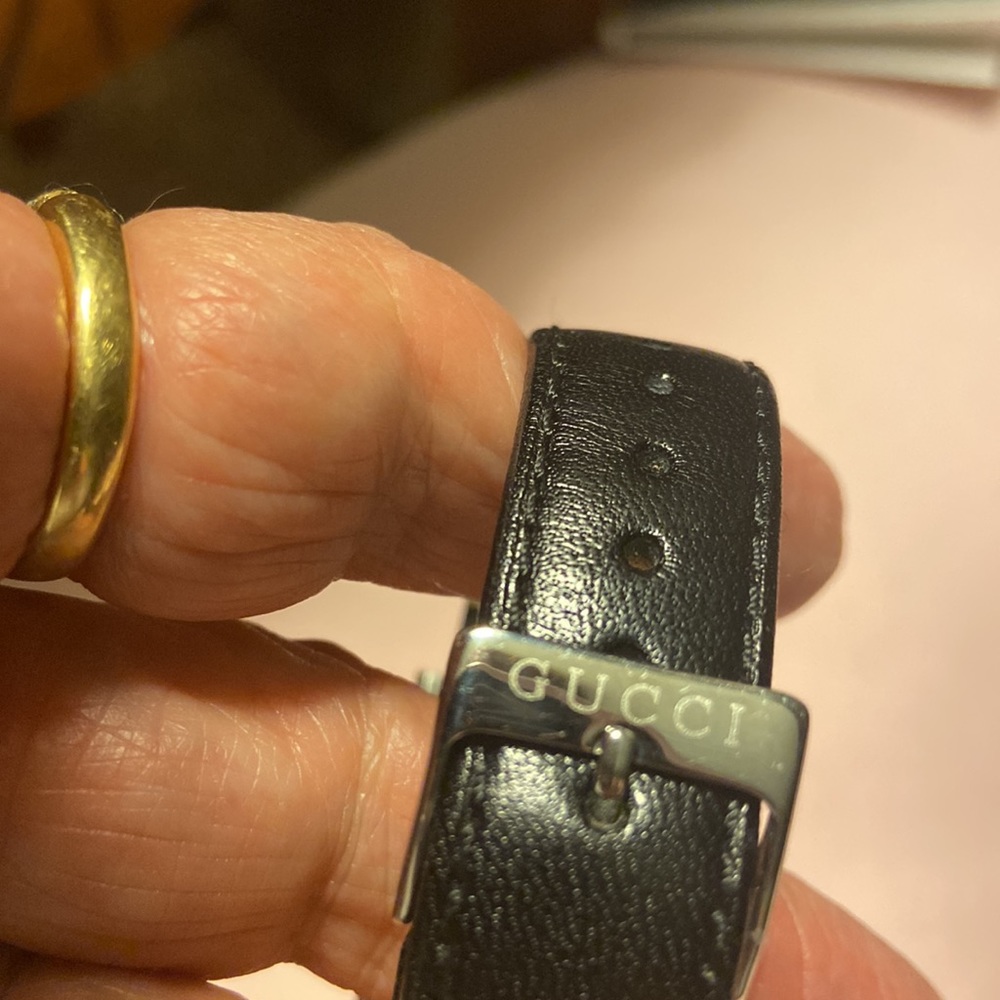 Gucci Leather Watch - Picture 6 of 7